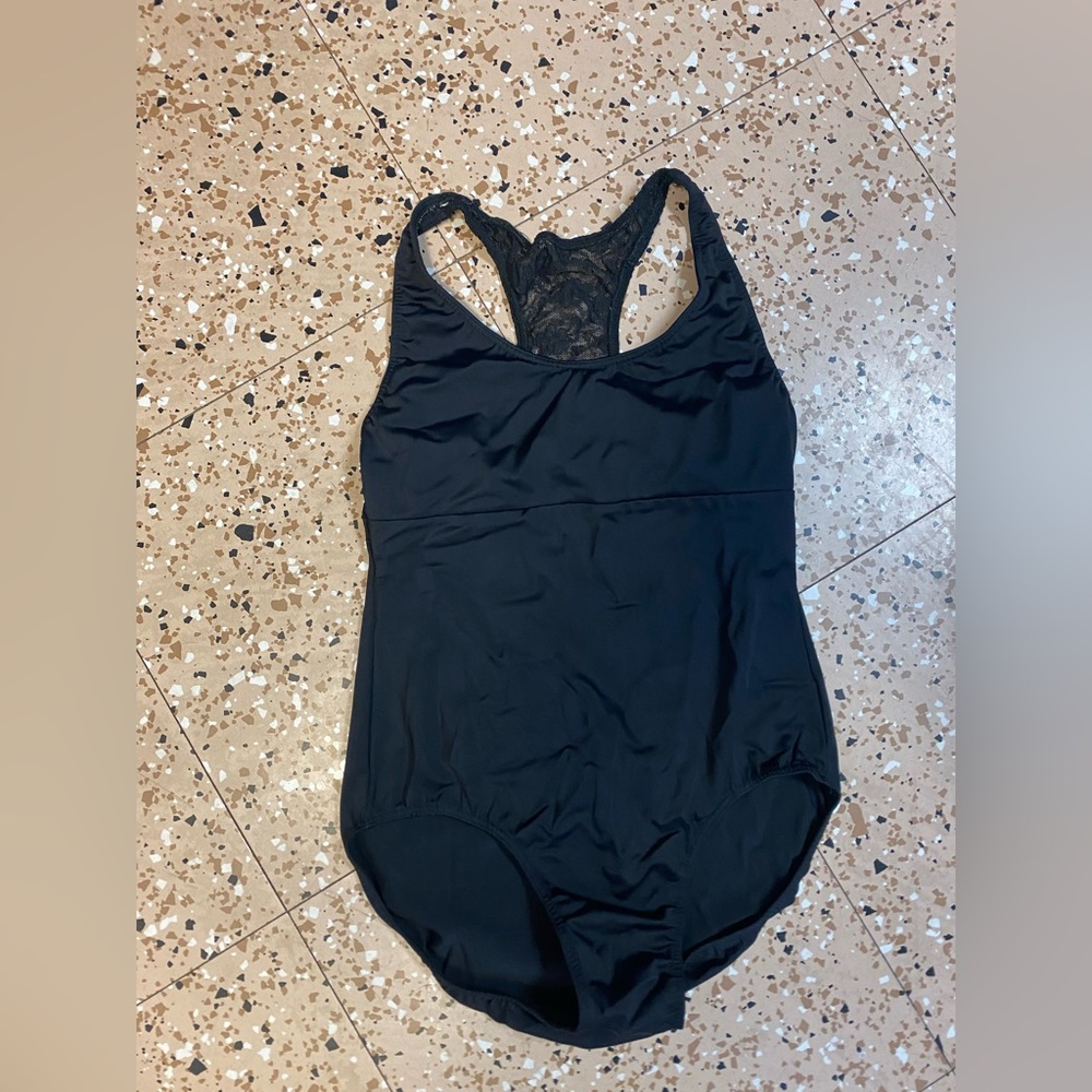 Class in Leotard Xs